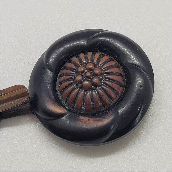 Vintage Art Deco Cloak Clasp in Black & Gold – Classic Cape Accessory - Picture 7 of 14